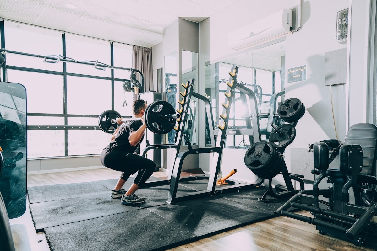 Dumbbell vs Barbell Training: Which Is Better for Your Goals?